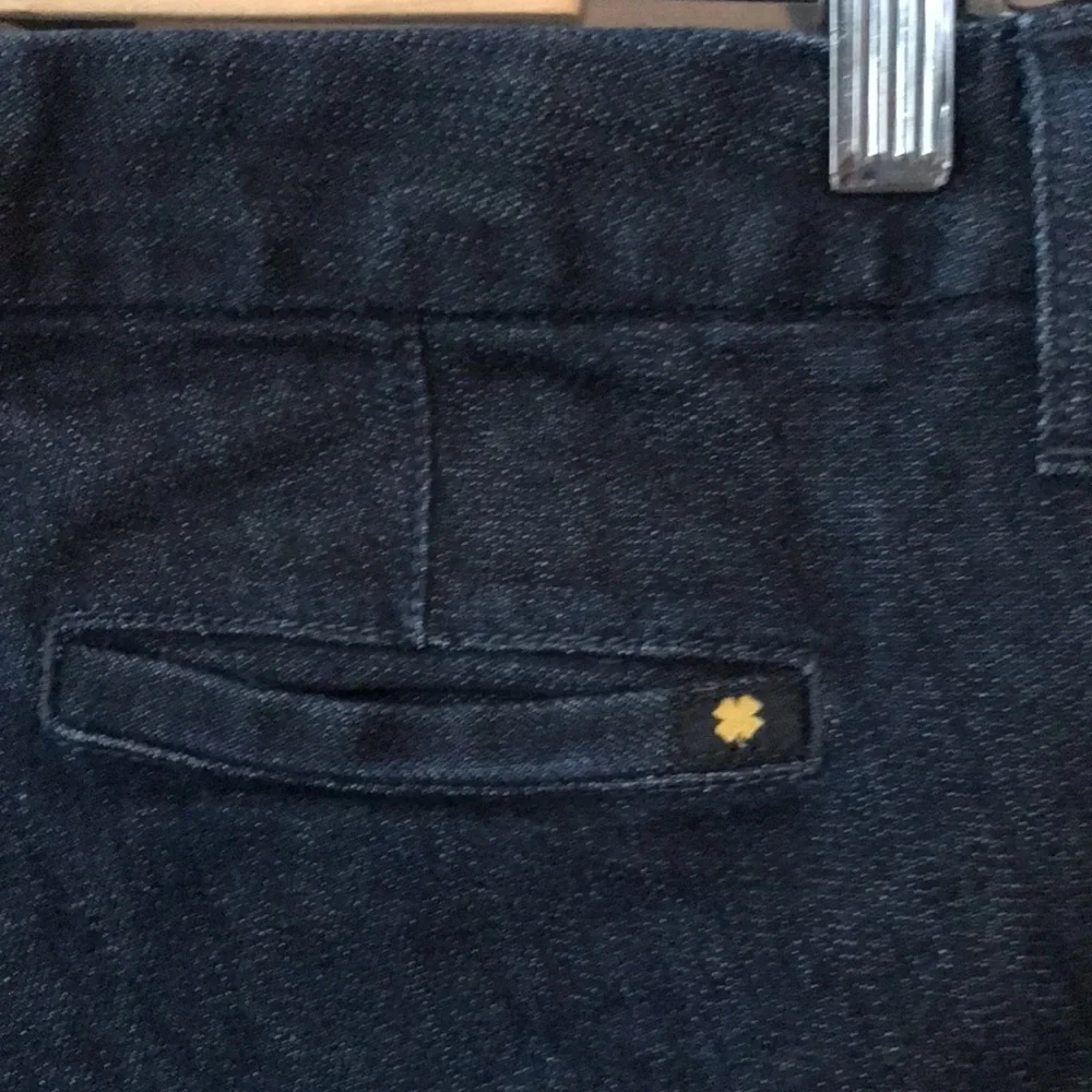 Lucky Brand Jeans double button, wide, trouser, 6  pockets, size 6/28 - Picture 6 of 9